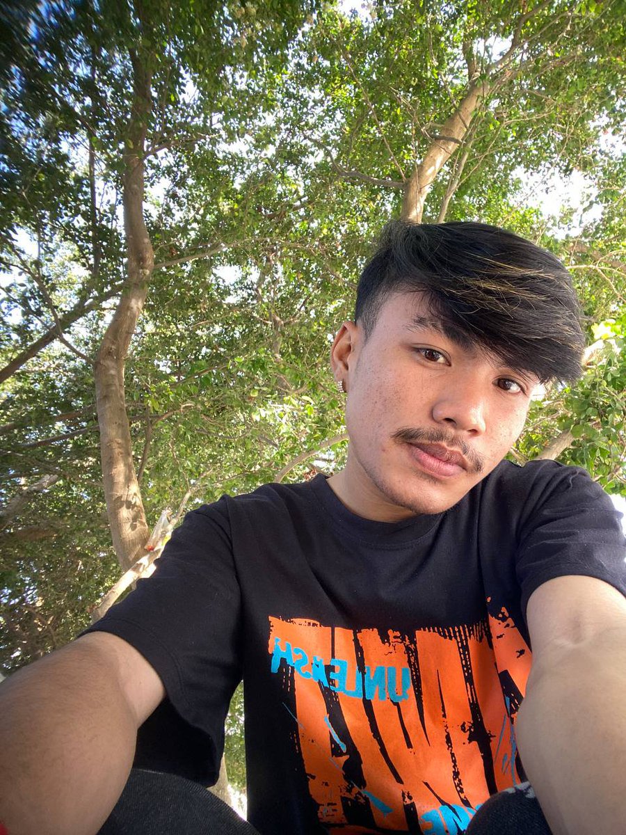 HangRsth's tweet photo. នឹកអ្នកមើល https://t.co/vUvuXNxUq8