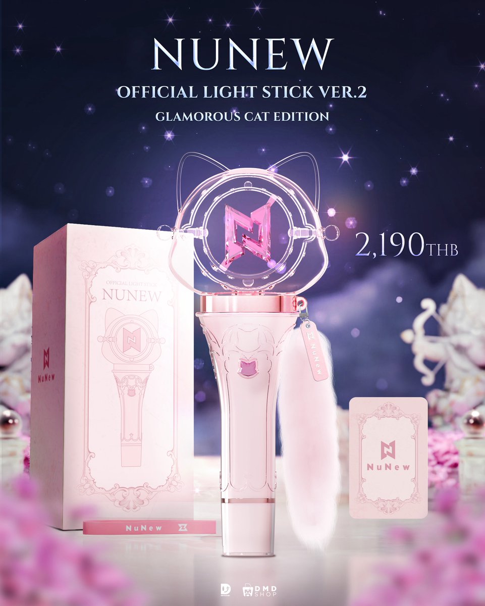 DomundiTV's tweet photo. The 𝐆𝐋𝐀𝐌𝐎𝐑𝐎𝐔𝐒 𝐂𝐀𝐓 is ready to shine with you.

✨ 𝐍𝐔𝐍𝐄𝐖 𝐎𝐅𝐅𝐈𝐂𝐈𝐀𝐋 𝐋𝐈𝐆𝐇𝐓 𝐒𝐓𝐈𝐂𝐊 𝐕𝐄𝐑. 𝟐
𝐆𝐋𝐀𝐌𝐎𝐑𝐎𝐔𝐒 𝐂𝐀𝐓 𝐄𝐃𝐈𝐓𝐈𝐎𝐍 😸🩷

🛍️ 𝑷𝒓𝒆-𝑶𝒓𝒅𝒆𝒓 𝑷𝒆𝒓𝒊𝒐𝒅
วันที่ 1 กันยายน 2569 เวลา 12.00 น. เป็นต้นไป จนกว่าสินค้าจะหมด
September 1, 2026 at 12:00 PM, while stocks last.

🛒 𝑷𝒓𝒆-𝑶𝒓𝒅𝒆𝒓 𝑪𝒉𝒂𝒏𝒏𝒆𝒍
LINE SHOPPING : DMD SHOP
https://t.co/myYOWwCgAi

An exclusive first look at the GLAMOROUS CAT with NuNew is coming in late October. ✨

#NuNewOfficialLightStickV2
#NuNew
#NuNew2ndConcert
#DMDSHOP