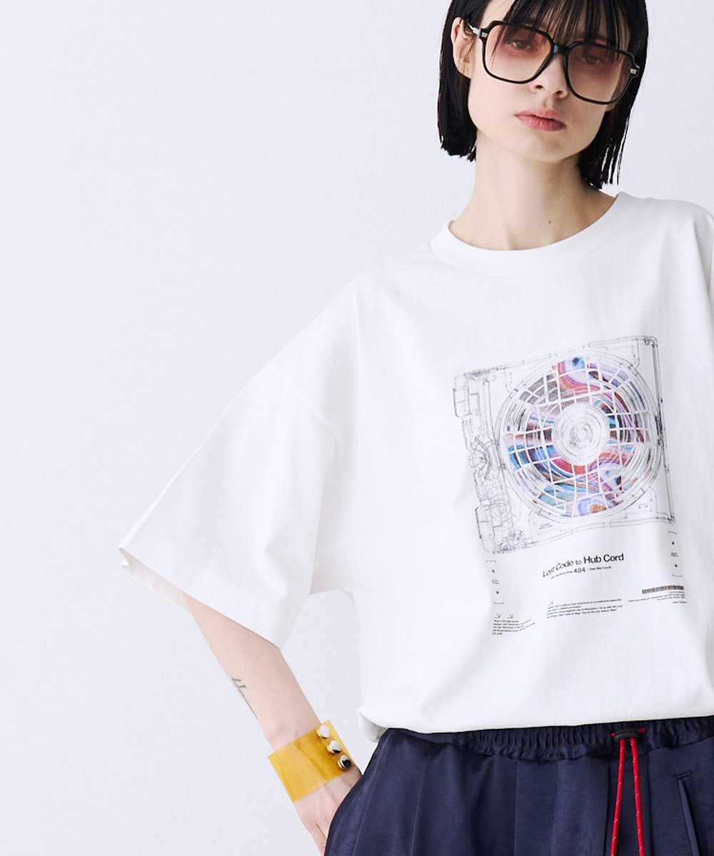SeeSew_official's tweet photo. SeeSew 2026 SUMMER COLLECTION
【CORD DISC PRINT TEE】

今季コンセプト［Lost Code to Hub Cord］を視覚化したサイバーグラフィックT。緻密なライン描画とノイズカラーが際立つ一着。縦長ワイドシルエットで洗練されたストリートに。

詳細はこちら↓
https://t.co/p6RQXBWuOV

#SeeSew https://t.co/qsDg1b1dx0
