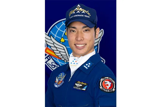 Orix_Buffaloes's tweet photo. 9月12日（土）の東北楽天ゴールデンイーグルス戦にて、大阪の街を明るくすることに貢献した地元のヒーローが始球式を行う「なにわのHERO特別始球式」を実施することとなりましたので、お知らせいたします。
第9回となる今回マウンドに上がるのは、航空自衛隊のアクロバット飛行チーム「ブルーインパルス」のパイロットとして活躍する松浦翔矢さん（31）です。
https://t.co/xrvZd78fRS
#Bs2026