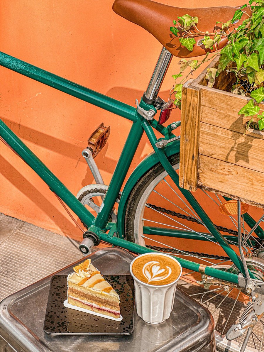 fernny41's tweet photo. Coffee stain, vintage bike, and a random street corner — small moments that hit different. https://t.co/2RT9z4EGIZ