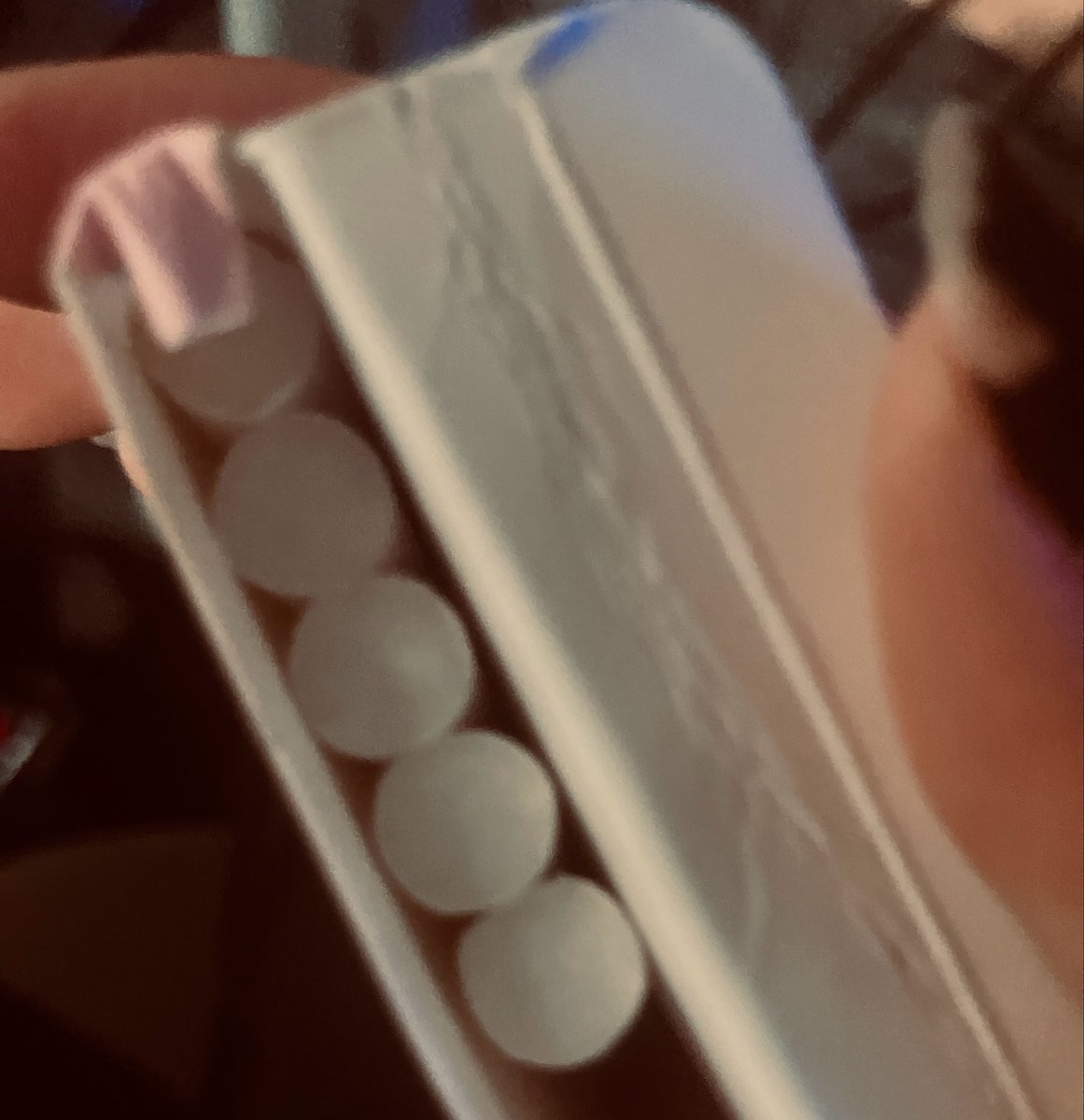 torteagain's tweet photo. wow lets all thank @07alnzs oomf for da cigs 😳😳 thankyou thank you thank you...! https://t.co/zfzFWCPJIF