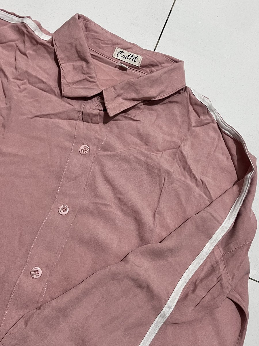 washlifee's tweet photo. PRELOVED / WTS (Want To Sell)
Kemeja Pink
- ukuran S-M (prefer S)
- panjang baju (depan 57cm &amp; belakang 64cm)
- panjang lengan 60cm
- lebar dada 51cm

Rp. 33,000

- COD? bisa (chat dahulu)
Domisili: (Belakang Mall Pakuwon) Condongcatur, Sleman, DIY
- Luar Domisili (jne, dll) https://t.co/7Z7u7qEcnd