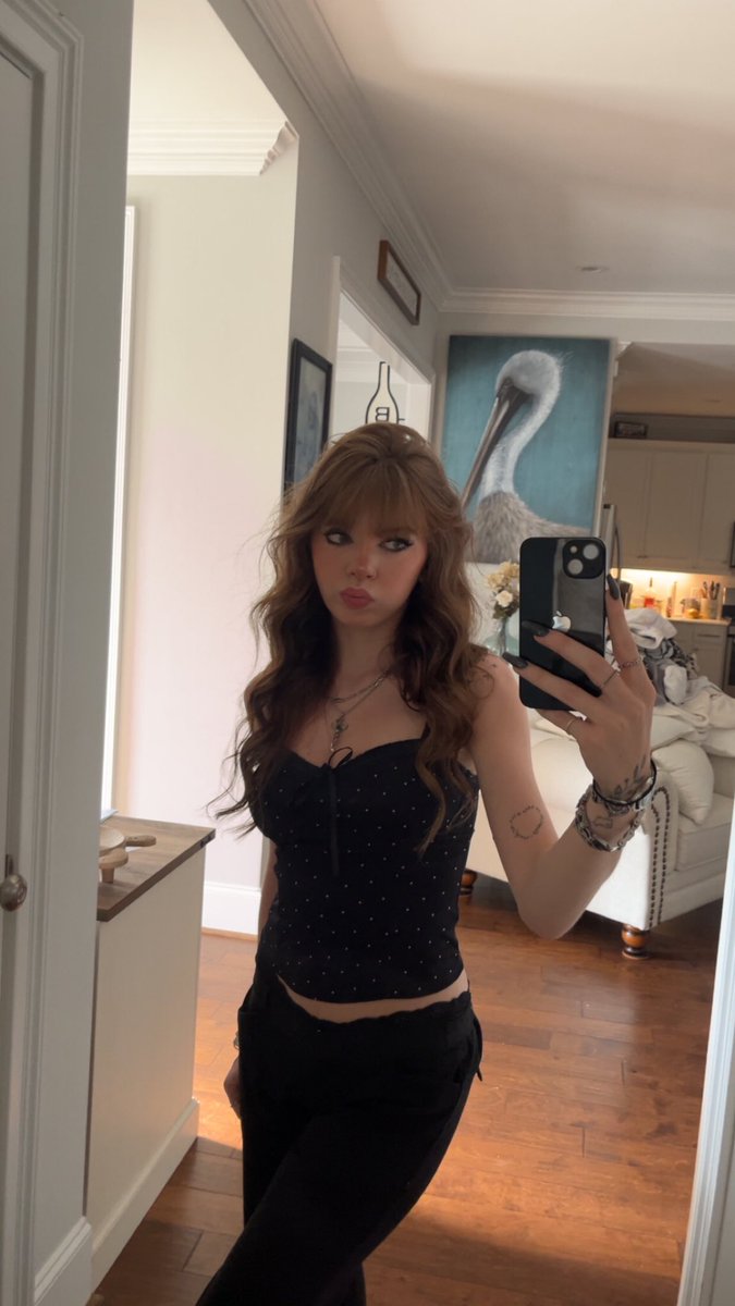 willowveilo's tweet photo. i’m easy to manipulate who wants me ? https://t.co/TBHxo5Q4kj