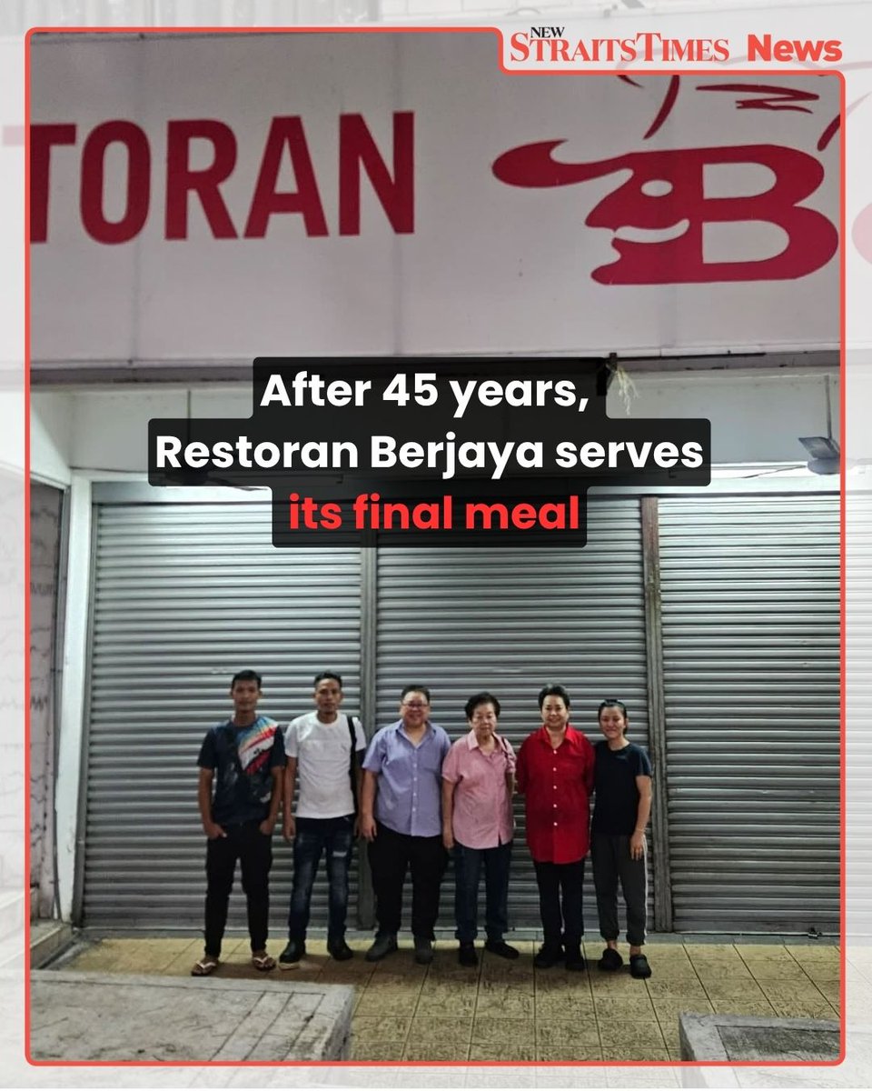 NST_Online's tweet photo. #NSTnation After 45 years, #RestoranBerjaya closed its doors in #Bangsar. Loyal patrons returned with stories, flowers and gifts, while the family thanked everyone, saying the love and memories made their final day truly unforgettable.
https://t.co/E3kHQokxZI https://t.co/q3jjIt6ZqW