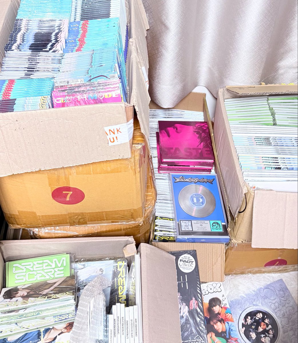 bloominej's tweet photo. pls rt ka <3

พร้อมส่ง อัลบั้ม เต็ม ไม่แกะ album
♡ real city 
♡ vertical flip
♡ construct
♡ bttf digipack
♡ mark the firstfruit 
มีเยอะมากๆค่า 

🎀 ค่าส่งเหมา 50฿ 
รอบส่ง sat/sun นี้รอบเดียวก่อนนะคะ🥺

#ตลาดนัดnct #ตลาดนัดnctdream
Dreamscape wiwy back to the future https://t.co/P1EWv7aCSb