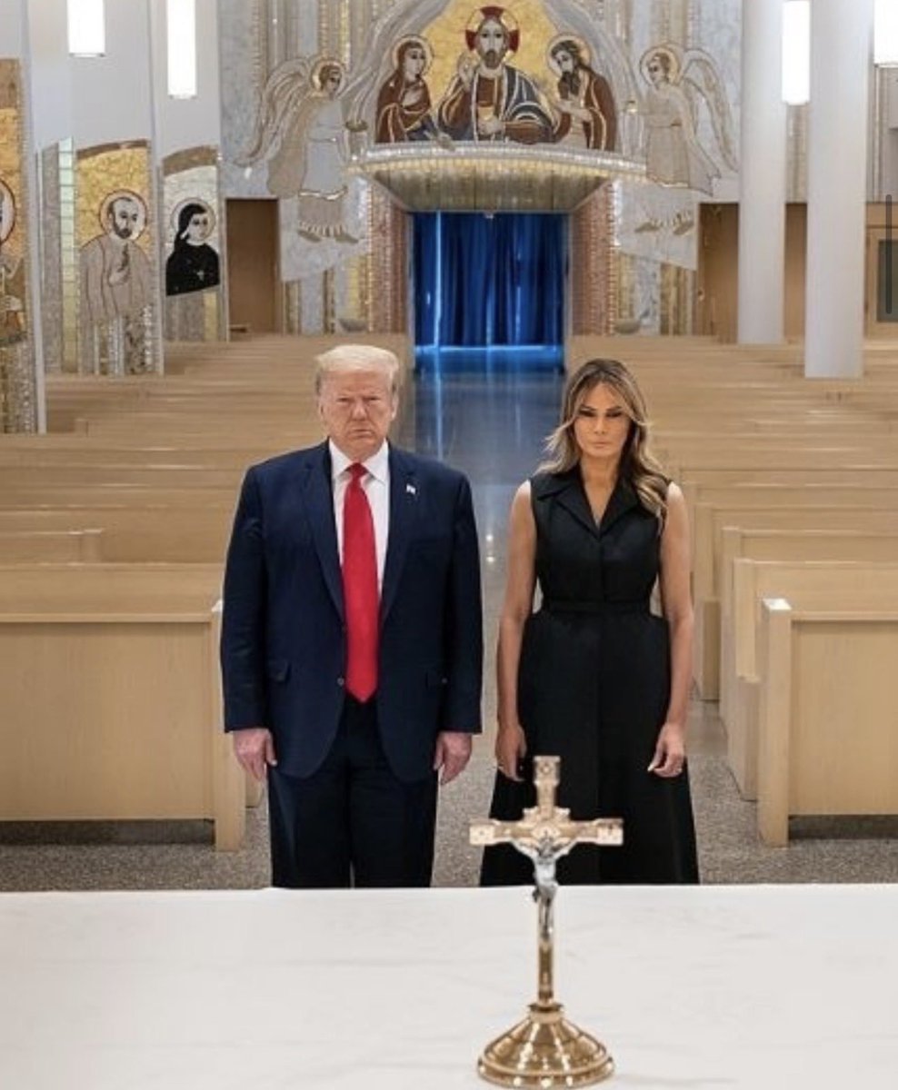 Volt_Ron7777's tweet photo. I whole heartedly believe Jesus Christ had his hand on President Trump that day. He saved Trump 🙏 https://t.co/0I5qF3a5xg