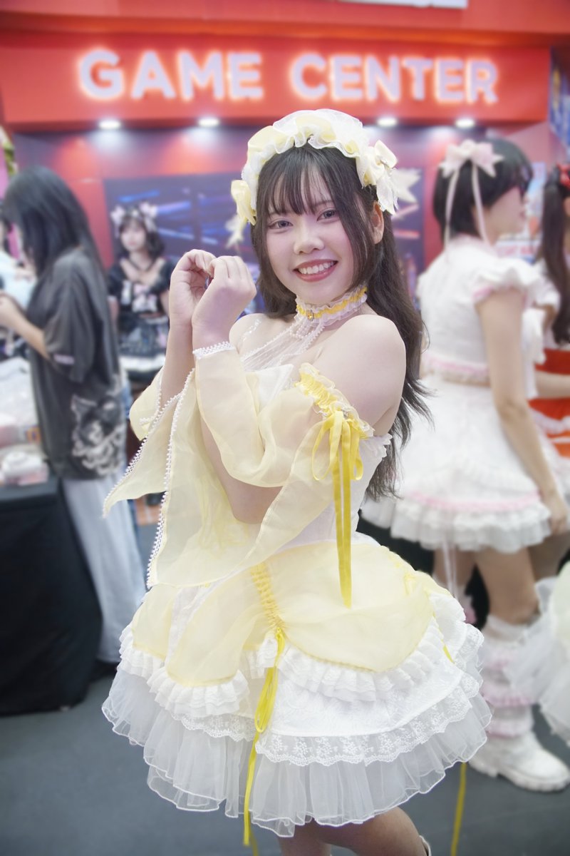 lekfaker's tweet photo. เที่ยงละลงได้ สวัสดีวันจันทร์
@Lily_raify สีเหลืองค่ะ 🥱 ดูดีๆ นิ่งไปนิดนึงหรือมันอยู่ที่สีชุด 🤣 และชั้น I-n-t-r-o-v-e-r-t จ้าาาาาาาาา แต่หนูบ่ใช้เด๊

#LilyRaify #Raify 
#JarbEntertainment https://t.co/eDJ5B6375Q