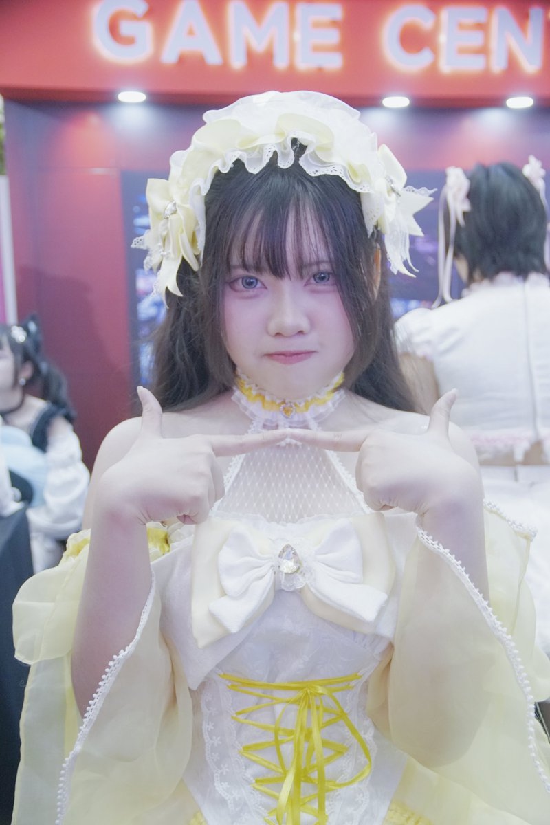 lekfaker's tweet photo. เที่ยงละลงได้ สวัสดีวันจันทร์
@Lily_raify สีเหลืองค่ะ 🥱 ดูดีๆ นิ่งไปนิดนึงหรือมันอยู่ที่สีชุด 🤣 และชั้น I-n-t-r-o-v-e-r-t จ้าาาาาาาาา แต่หนูบ่ใช้เด๊

#LilyRaify #Raify 
#JarbEntertainment https://t.co/eDJ5B6375Q