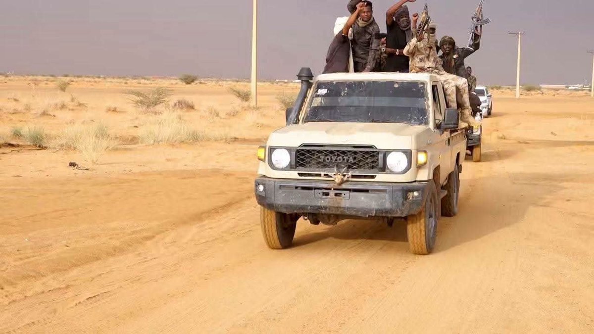 hamad12498's tweet photo. استسلام 
ابوبكر حموده قائد استخبارات شمال كردفان لقوات الشعب المسلحة السودانية
وتتكون القوة من ٢٠٠ فرد https://t.co/llfV4ScwrB