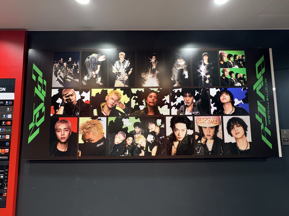 quuuu_man's tweet photo. タワレコ渋谷在庫無くて買えなかったけどパネル
#NCT127 #BLINGY https://t.co/F8IMFQ2DhM