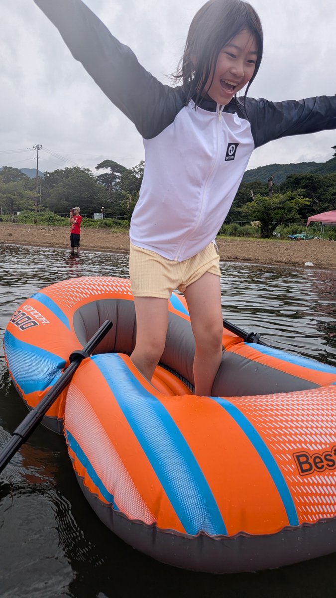 0703Morar's tweet photo. 2026年8月23日
マジカルバルルーンYes
水遊び撮影会

ゆりかチャン③
②の続きゴムボートに立てるかチャレンジ中

#マジカルバルルーンYes
#ゆりか　#研究生
#水遊び撮影会 https://t.co/B97sKraNjW