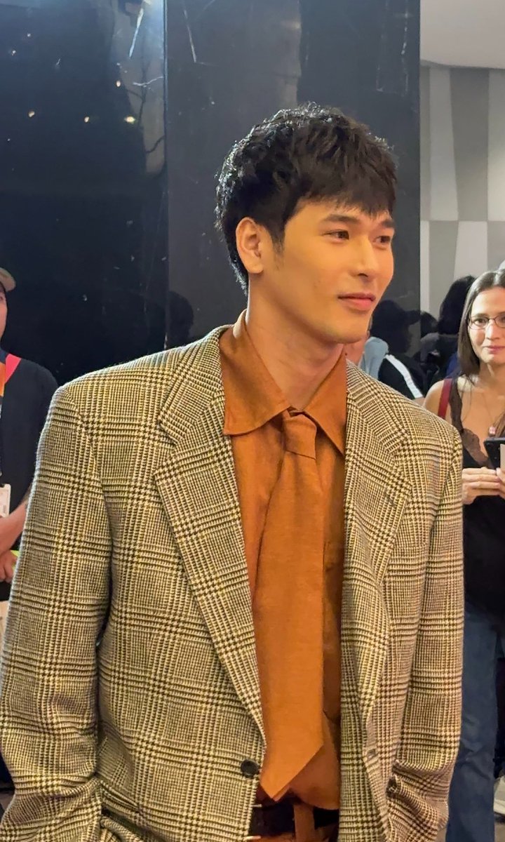 hyaselyse's tweet photo. OPPA?!?!?!?!?!?! https://t.co/4d0HaRmb5w