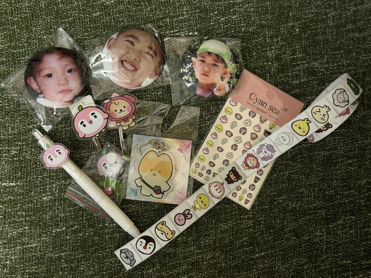 maisquishysoo's tweet photo. Masmadami pa freebie items than ordered items. 😅 #LLSfeedback https://t.co/O9NjdAnteR