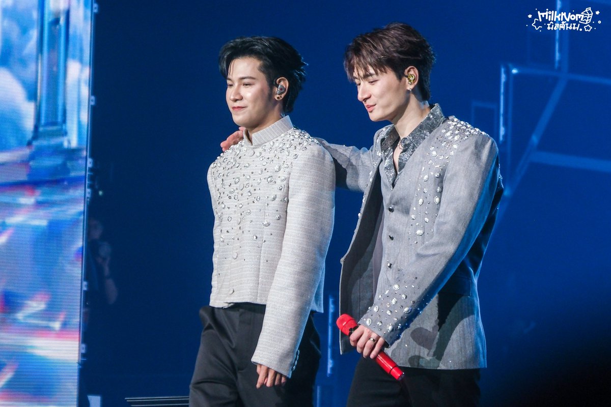 MilkNom505's tweet photo. เคียงข้างกันเสมอ @kristtps @stjinx_maya ✨

SOTUS FRIENDSHIP NEVER ENDS

#SOTUS10thYearConcertD2 
#คริสสิงโต #ทีมพีรญา https://t.co/NL5QxKmqRr
