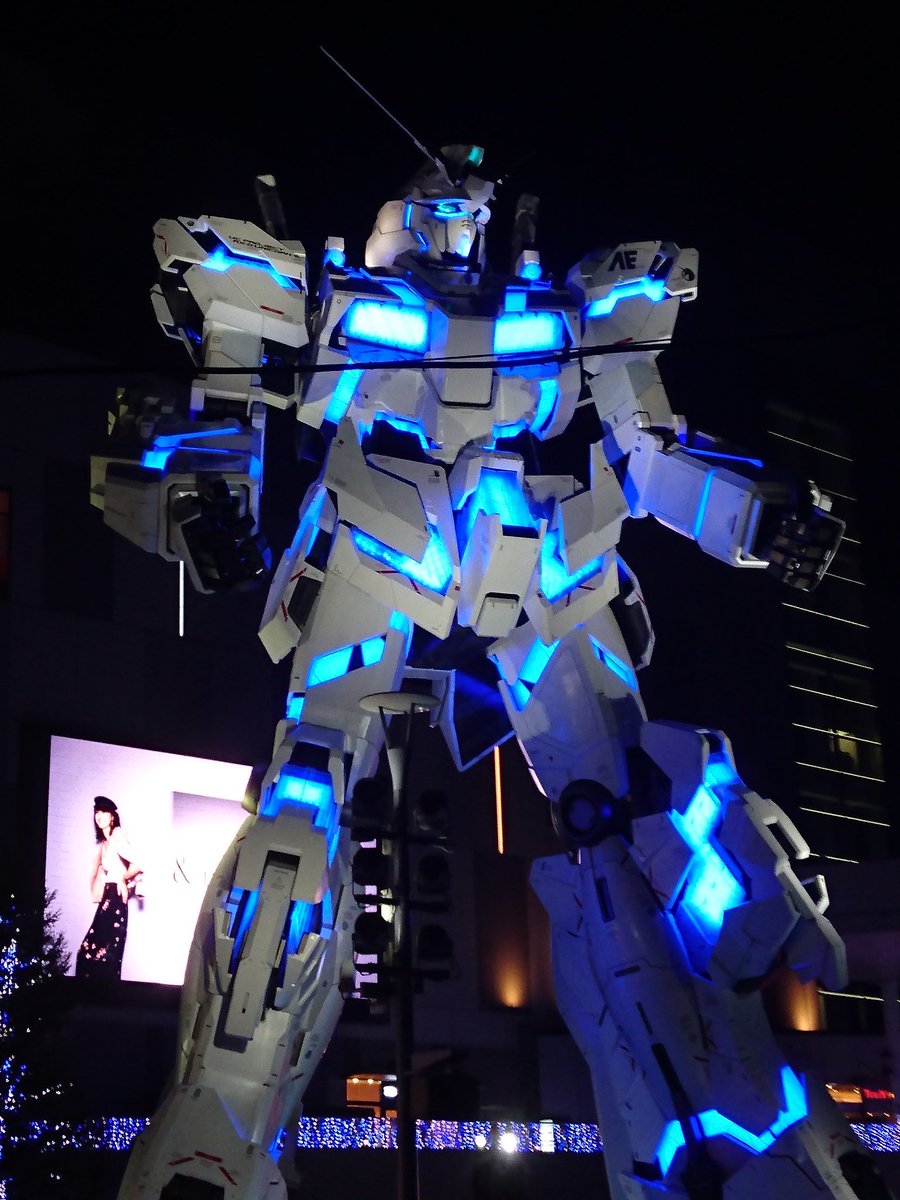 shien_oden's tweet photo. 今日で実物大ユニコーン最後の日。画像の1枚目は正式オープン前の2017年9月9日に撮影したユニコーン。2枚目が2017年の大晦日に撮影したユニコーン。最後が先週の水曜日に撮影したユニコーン。9年間故障とか沢山あったけどお疲れ様ユニコーンガンダム。楽しませてくれてありがとう https://t.co/1lf3Xq2g6a