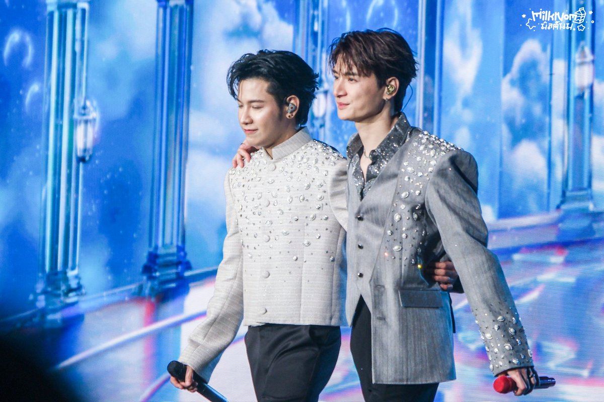 MilkNom505's tweet photo. เคียงข้างกันเสมอ @kristtps @stjinx_maya ✨

SOTUS FRIENDSHIP NEVER ENDS

#SOTUS10thYearConcertD2 
#คริสสิงโต #ทีมพีรญา https://t.co/NL5QxKmqRr