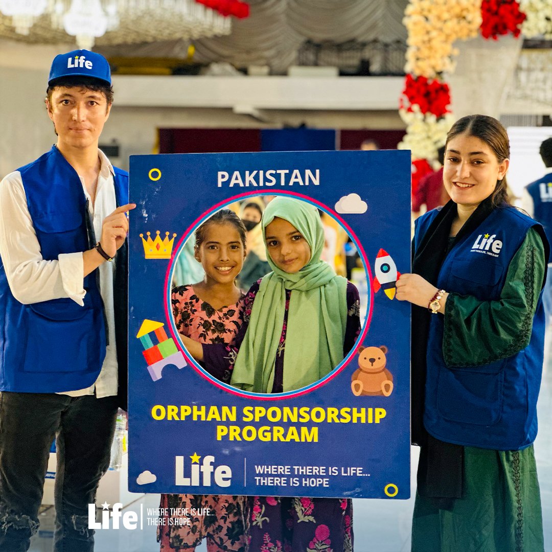 lifereliefar's tweet photo. هل تعتقد أن كفالتك مجرد تحويل بنكي؟

مرر الصور، ودقق في عيون الأطفال وهم فرحون ومطمئنون.

كل كفالة تمنحهم طمأنينة اليوم، استقرار الغد وأمل المستقبل.

💙 اكفل يتيمًا الآن.

https://t.co/zVxIaWjSVM

لايف للإغاثة والتنمية - Life for Relief and Development https://t.co/p9bplx93Wv
