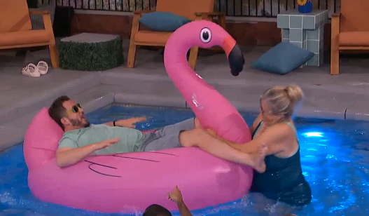 rbbq's tweet photo. Things You "Need To Know" - Day 55 #BB28

1. Devens hints at NOT being the replacement, asks Angela/Dee to push it 
2. Barrett tells Melody that he would vote out Devens if he loses Block Buster
3. LaLa tells Devens she could be Haley's replacement and a vote for the Icons
4. Feeds cut for the "Jury Party" because it's way too far to be the Halfway Party
5. The Icons/Crossovers say all of them will refuse to vote for anyone in F2 is they screw over Devens this week (they're talking directly @ Barrett)
6. Medieval Comp Recap:
- Comp 1: Dee wins, saves Devens. Sends Drew/Haley into Comp 2
- Comp 2: Drew wins, saves Angela. Sends Barrett into Comp 3 vs. Haley
- Comp 3: Barrett wins...we end on a cliffhanger

What To Watch For Today
- Final Replacement Nominee Discussions
- Veto Ceremony Results