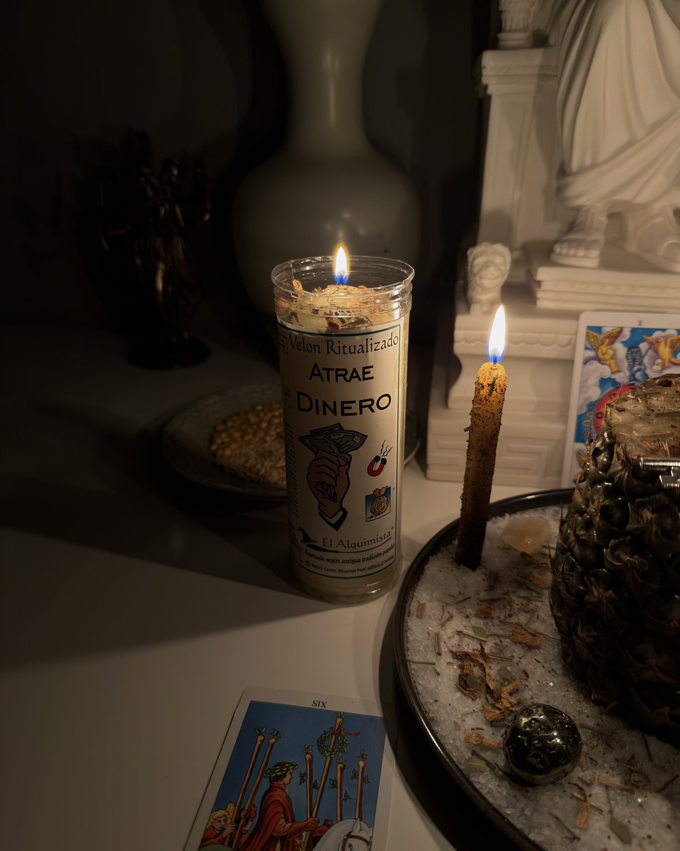 PisceanCraft's tweet photo. Crown of Success Spell for a Client | #witchesofinstagram #witchcraft #spirituality #witchforhire #spellwork #witch #spells #magick https://t.co/8fvllfZCUl