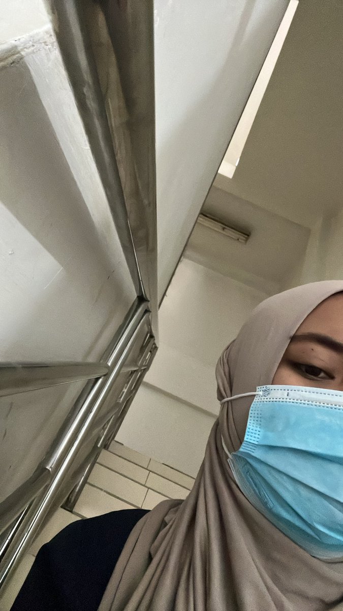 medstud21_fr's tweet photo. Menunggu dosenn untuk ujian minicex🫠 https://t.co/etKd36VqIr