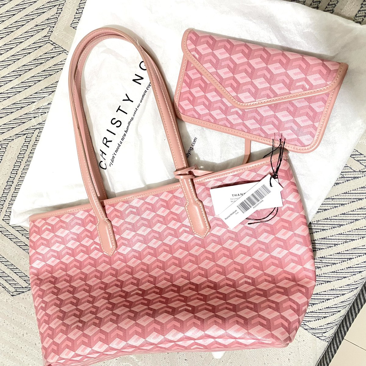 parkjhaniyya's tweet photo. WTS‼️
PRELOVED
Christy NG “Russo” medium pink
475k
tanya2 via wa di bio aku ya🫰🏻#preloved https://t.co/n8J0RgEet4