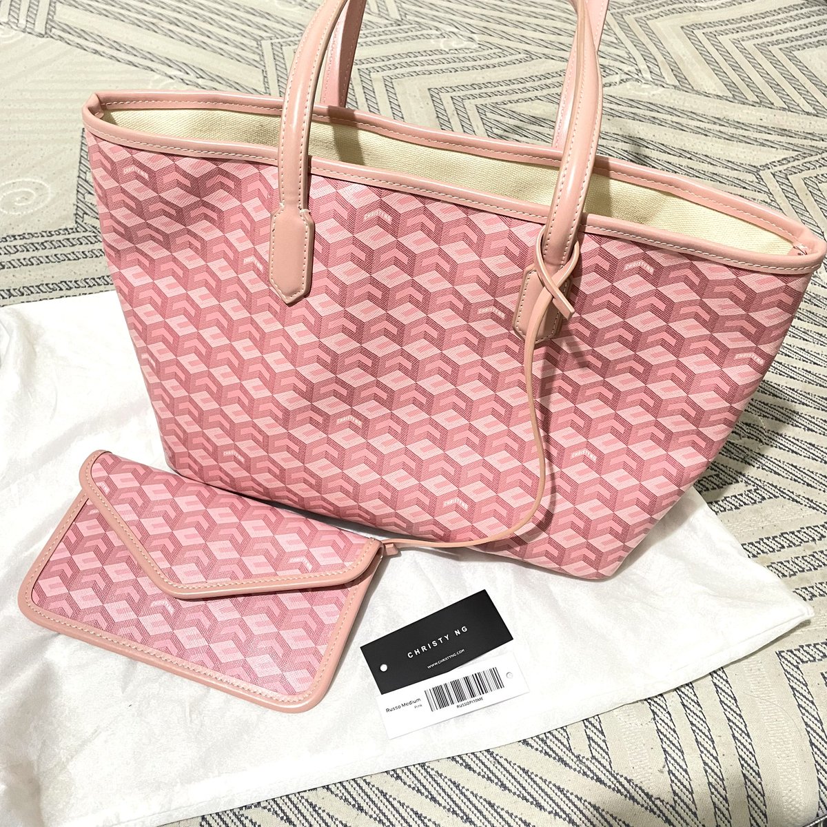 parkjhaniyya's tweet photo. WTS‼️
PRELOVED
Christy NG “Russo” medium pink
475k
tanya2 via wa di bio aku ya🫰🏻#preloved https://t.co/n8J0RgEet4