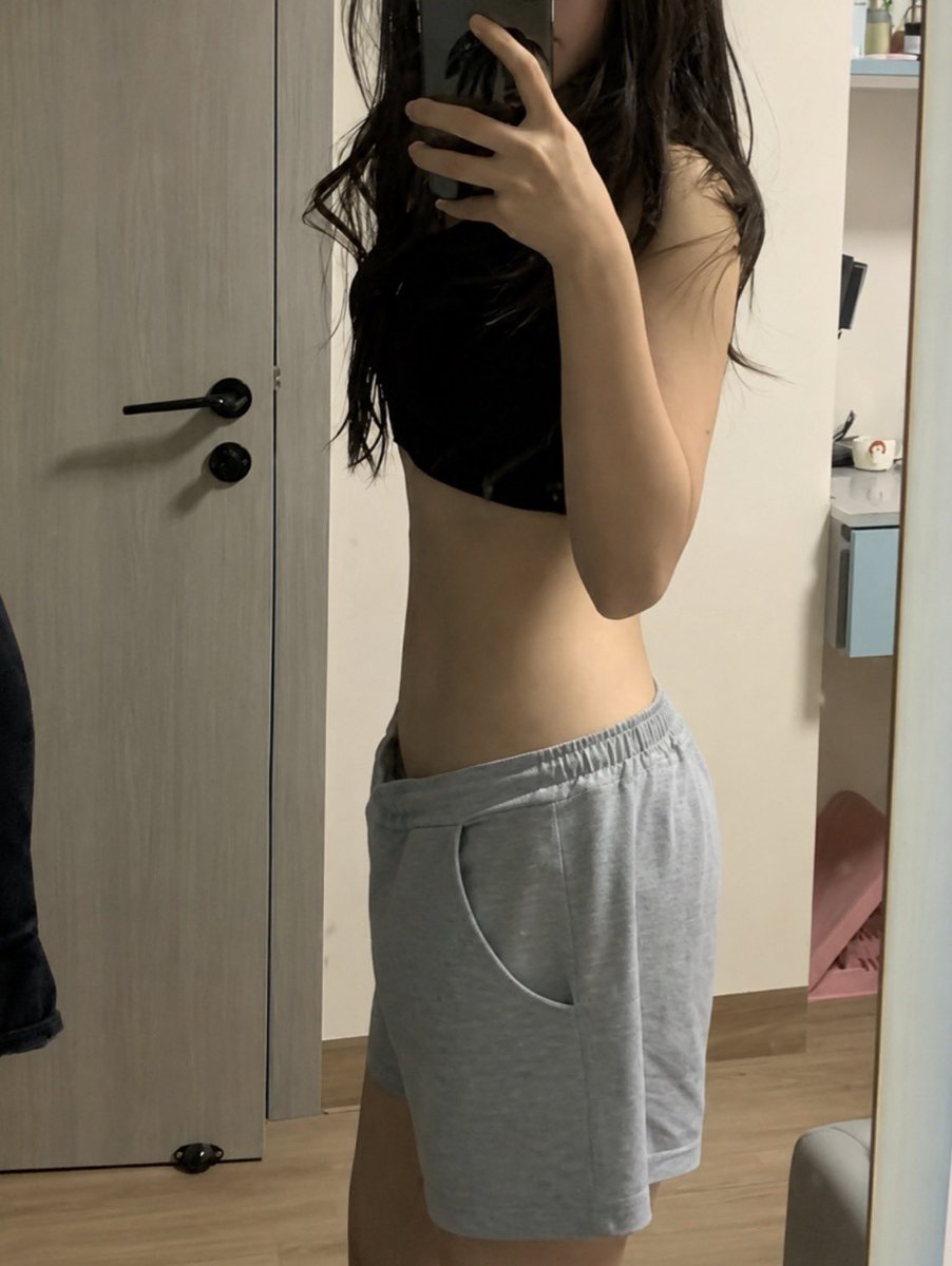rara___chi's tweet photo. Twitterありがとう。今まで何しても痩せなかった私が2ヶ月半で15kg痩せて

←これが　　　　　　　　　　　　こう→ https://t.co/8rzWxZGLuu