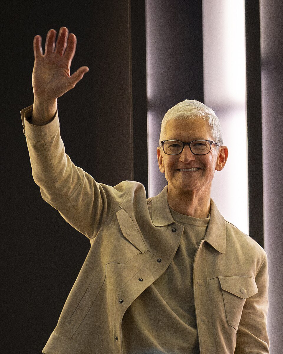 jaydenstech's tweet photo. Today is the day, the last day of Tim Cook as Apple’s CEO.

From Tomorrow it’ll be John Ternus as the head of Apple. https://t.co/5tnboi2pI3