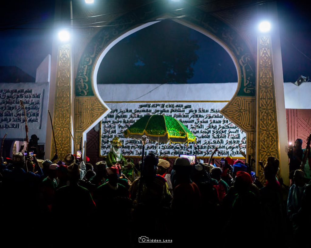 RakaFatima's tweet photo. Lafiya sa sarakuna zancen zuci
Lafiya mai hawan nasara
Lafiya sabulun sarakuna
Lafiya turaren masarauta💙✊ https://t.co/BZ1eHgm6cD