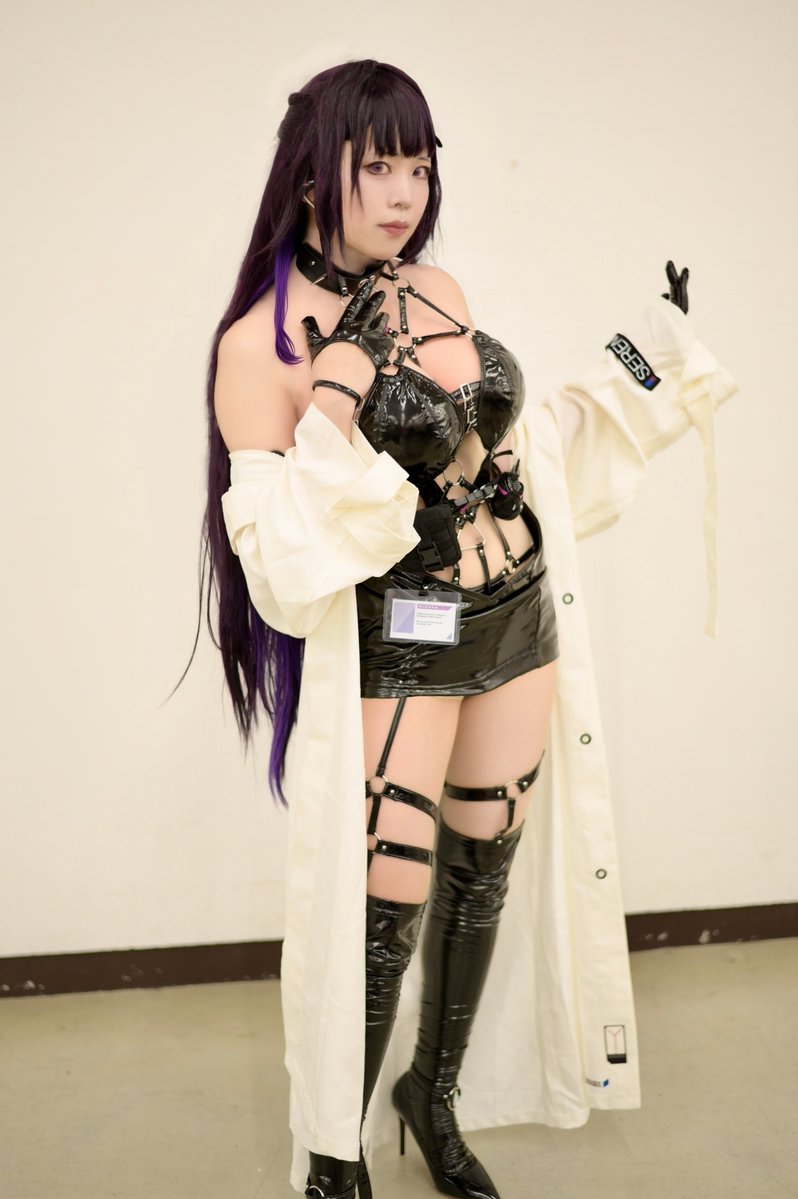 yuyukimimi18's tweet photo. ✱コスプレ✱

⛓ ════ 🖤 ════ ⛓

　   勝利の女神：NIKKE

　　　　   ミハラ
　　　
⛓ ════ 🖤 ════ ⛓

📸： @7ibd4ZU0f1CR8Fb 

#広コミ
#NIKKEcosplay https://t.co/HyV802Csc1