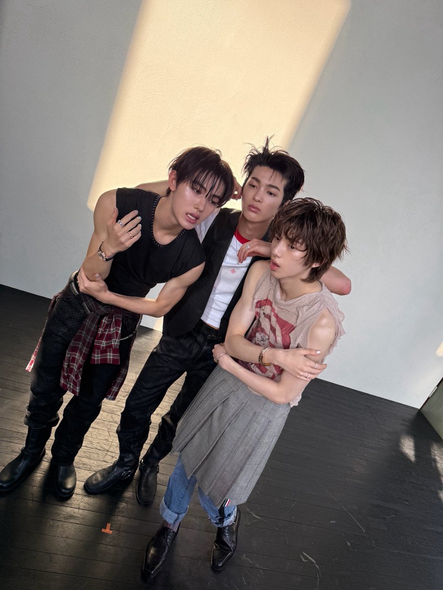 jju_right's tweet photo. 260620 https://t.co/5udfHqI9Rp