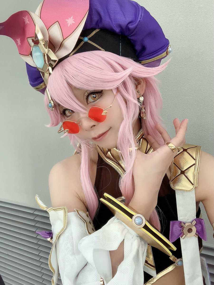 2gi8gi_2mg's tweet photo. 【#cosplay】
※概念イヤリング

かきつば田さん(@kaki2bata_y)の
サングマハベイ様イヤリングと🫶♡ https://t.co/8UOQFGER77