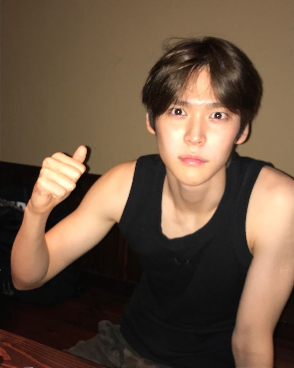 tuneofblues's tweet photo. setiap ngeliat eunseok idk why he feels like that one ‘lowkey handsome’ guy who is so chronically offline that he doesn’t even realize all his pics taken by his friend are so bf coded &amp; every time dia masuk ke story temennya pasti selalu ada yang nanyain, “itu temen lu?” 😅 https://t.co/0wsFsAA88S
