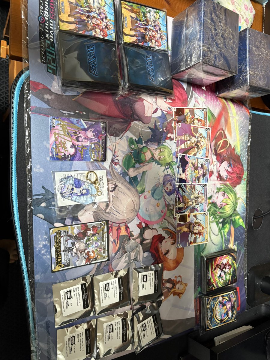Gatatatan's tweet photo. とりま GP関係で買ったりもらえたものやね。
なんだかんだでアカバネ先生に直筆もらえたのが嬉しさ上位だったりする https://t.co/dOKUMGQS98