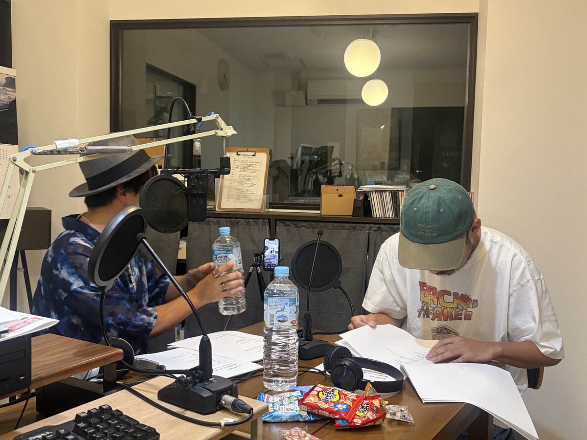 reechan0906's tweet photo. このあとラジオ！
ラジオドラマ！
ただ今脚本読み中！

FM出雲 80.1

メッセージ 
fm801@fmizumo.jp https://t.co/cp4Z5ofEaD