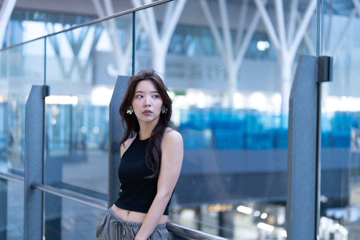 black_pepper's tweet photo. 超現実的なアニメみたいなバッキバキの背景ですが
無加工です。

model:Monicaさん(@monica__x__7)
Loc:渋谷
#modelo撮影会

SONY α7RV
SONY FE 50mm F1.4 GM https://t.co/6q60fEL8tu