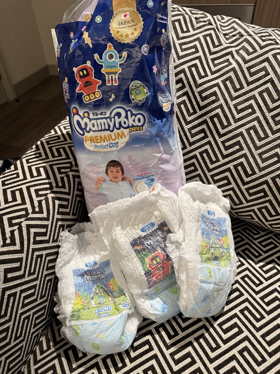 AGei30166889's tweet photo. 在泰國找到新圖案的布布，感謝當地朋友推薦🥰

I found some new designs of diaper in Thailand! Thanks to my local friend for the recommendation 🥰

#abdl #diaperboy #おむつ #幼児退行 https://t.co/54nmsrsrY5
