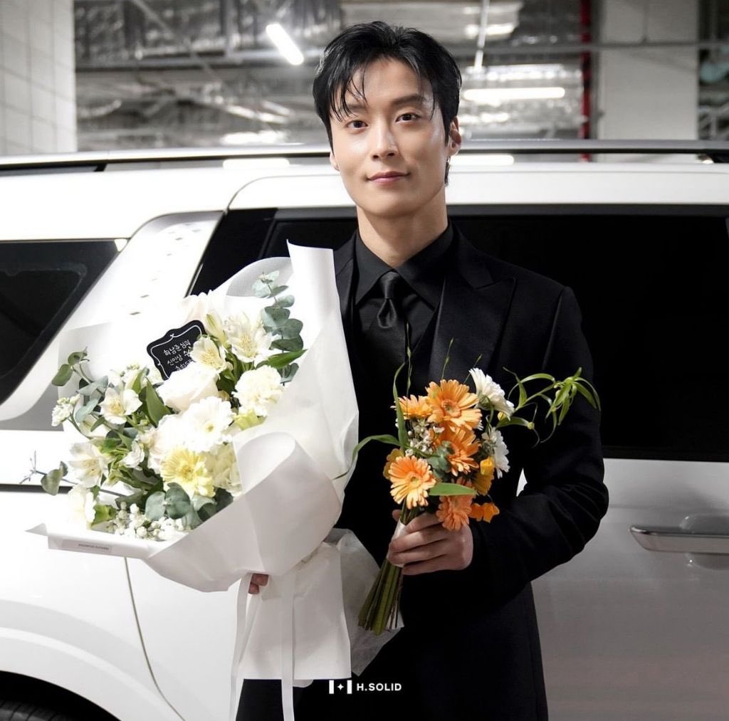 heorilw's tweet photo. 이 남자가 내 남자다
이 남자가 내 애인이다 
외 말을 못하냐고 ! https://t.co/w5Hw4bOIH6