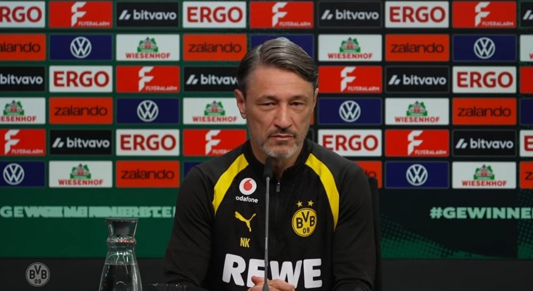 bvbnewsblog's tweet photo. Niko Kovac on the criticism of Samuele Inacio on social media:

"Why don’t we talk about the people who see it different? We need to learn not to give them a platform. So, for my young boy, let’s focus on the positive aspects. The lad is 18 years old – nothing major has happened. We don’t need to blow something out of proportion that isn’t worth blowing out of proportion. Quite honestly, we’re all heading in the wrong direction here. I have no sympathy for that."

#BVB
