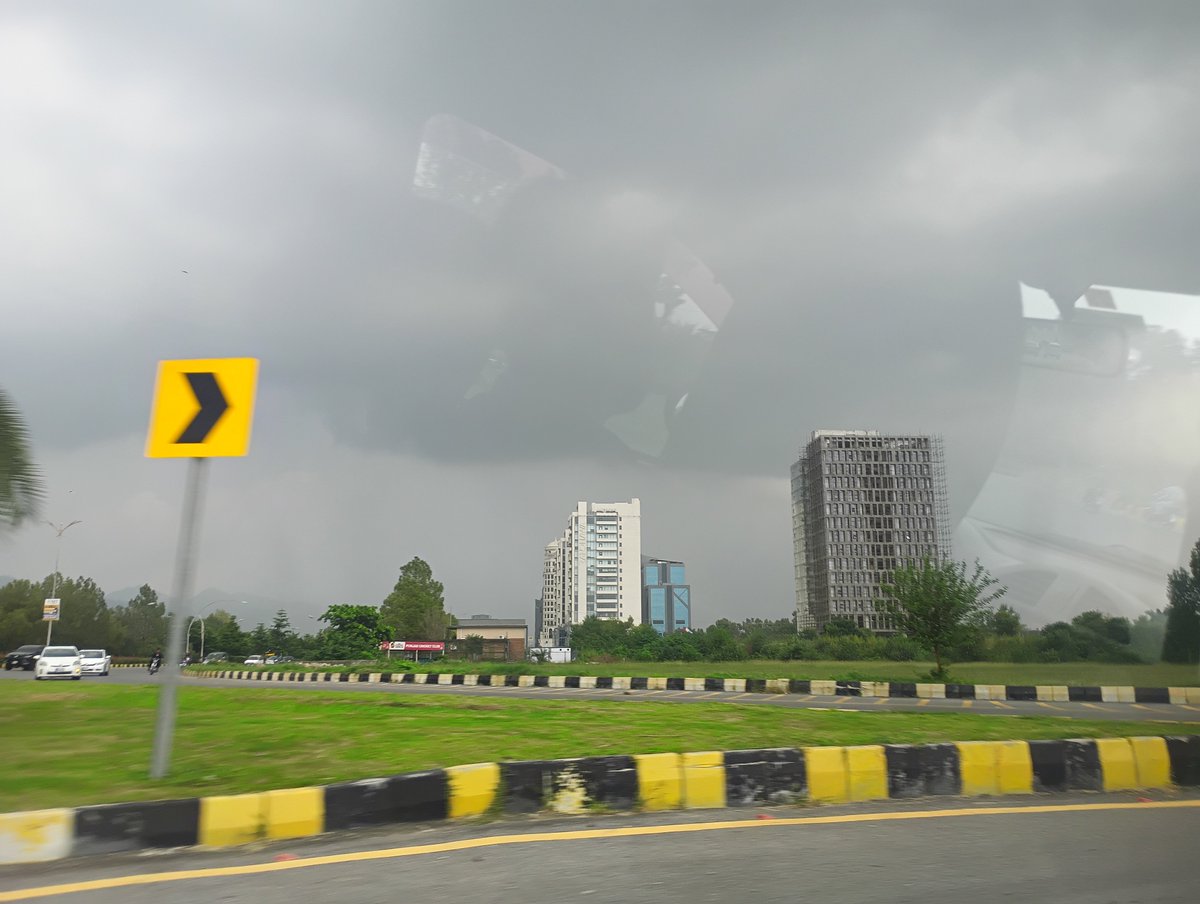 Azotobacter___'s tweet photo. August was all about navigating heavy rains just to get to work 🌊 https://t.co/S9eWbyj2Ho