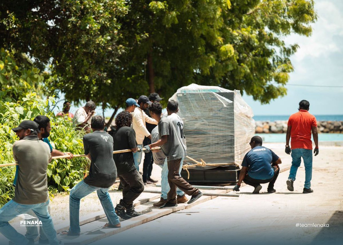 TeamFenaka's tweet photo. ހދ. ކުރިނބީގެ ކަރަންޓު ޚިދުމަތް އިތުރަށް ހަރުދަނާކޮށް، ކަރަންޓު އުފައްދާ މިންވަރު އިތުރު ކުރުމަށް 250 ކިލޯވޮޓްގެ އައު ޖަނަރޭޓަރެއް އެ ރަށަށް ވަނީ ގެންގޮސްފަ. މި ޖެންސެޓާއެކު މިހާރު އެ ރަށުގައި ކަރަންޓު އުފެއްދުމުގެ ޖުމްލަ ޤާބިލުކަން  750 ކިލޯވޮޓަށް އިތުރުކުރެވޭނެ.

#TeamFenaka https://t.co/m71hjlENdg
