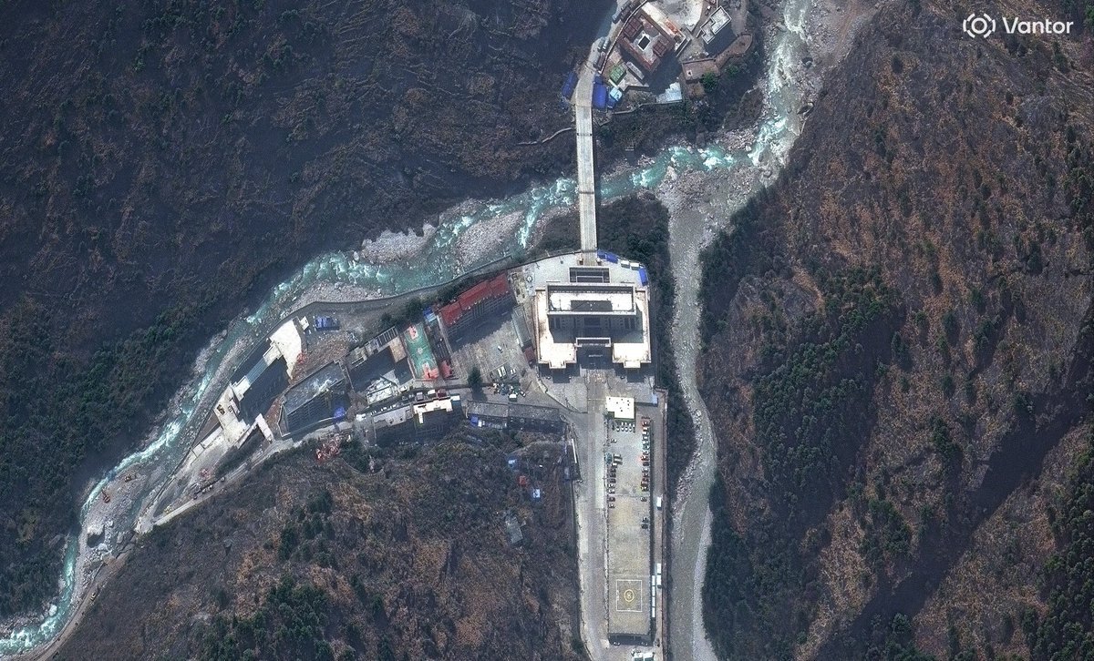 TheRanaIND's tweet photo. So it turns out China was building a hydro electric facility by a glacier and all the construction caused a portion of the glacier to collapse, tumble down, and turn into a mudslide that killed like 2,500 Nepalese people. https://t.co/nQqVtGZGIL