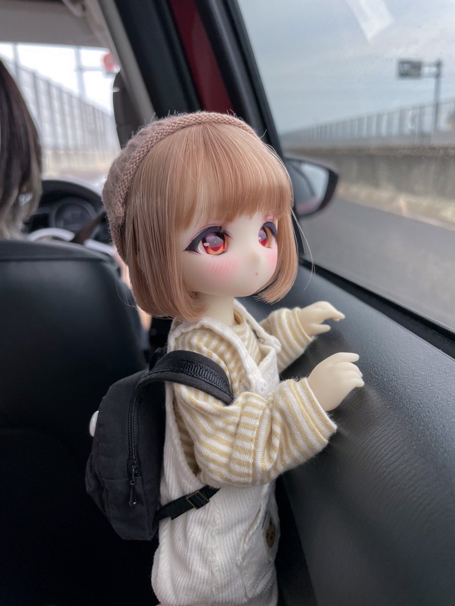 corner33333's tweet photo. たまーにこういうドールの目に感情が宿ってるように感じる写真が撮れることがあって、狙って撮れたことはないけど「もしかして生きてるかも？？？」って思えてたのしいので、これを狙って撮れるようになりたい気もするなぁ https://t.co/KaSWxp4pOj