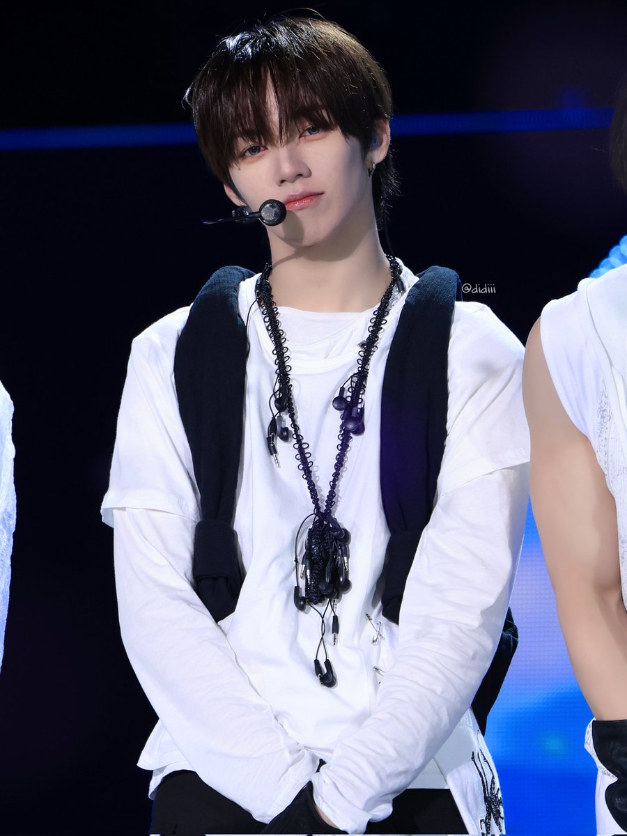 hourlyence's tweet photo. #AHOF #아홉 #JL #제이엘 https://t.co/VPvh4FsxaH