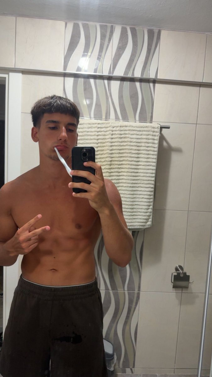 tuerkischerking's tweet photo. Daily Leak @nomiswydd https://t.co/CpCxk4B7uB