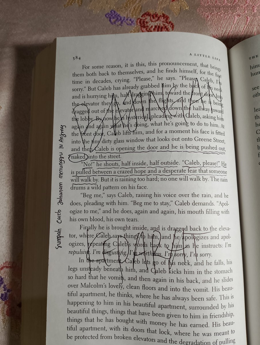 kiissedbypoem's tweet photo. SUMPAH NGGAK PERNAH SEMARAH INI SAMA KARAKTER BAJINGAN KETIKA BACA BUKU SAMPAI AKU HARUS CORAT-CORET BUKU SEPARAH INI. CALEB KERAK NERAKA NUNGGU LU BANGSAT.

Kayaknya terakhir kali aku emosi banget itu saat baca manhua ‘10 Years That I Loved You the Most.’ https://t.co/8xzhKMNA6h
