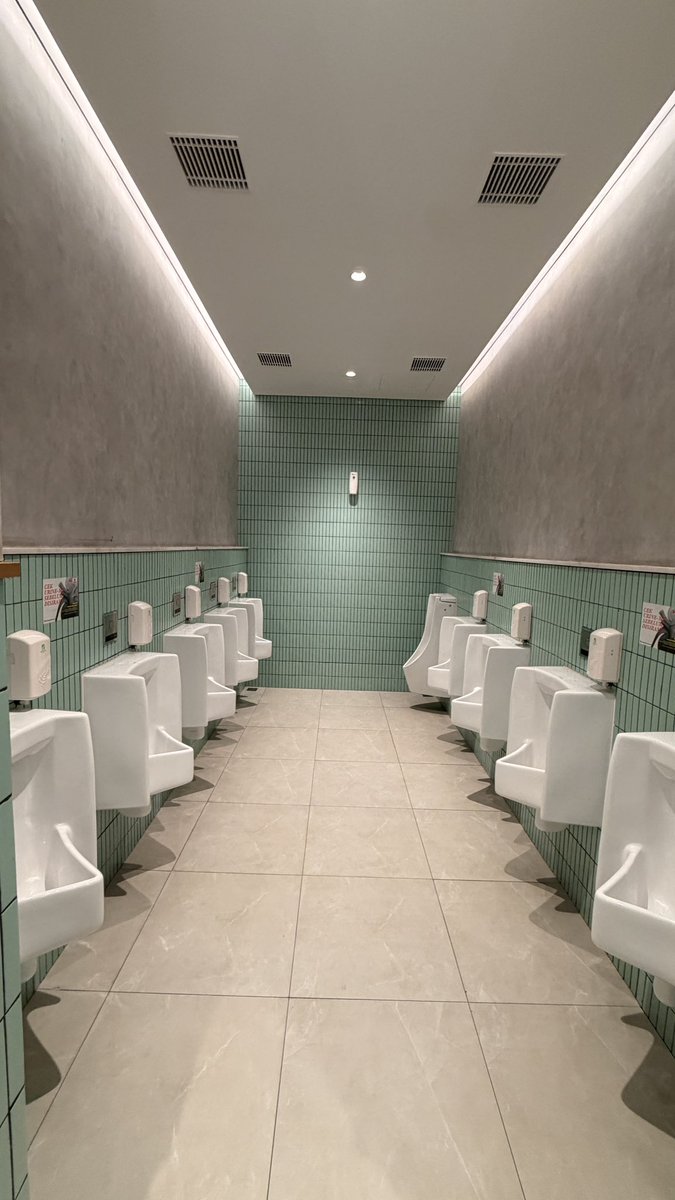 asgfakgh's tweet photo. Toilet smb seru jg https://t.co/D7V4b0mrf7