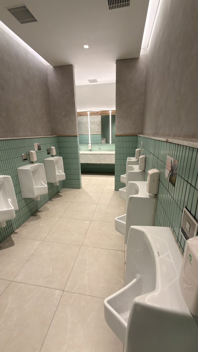 asgfakgh's tweet photo. Toilet smb seru jg https://t.co/D7V4b0mrf7
