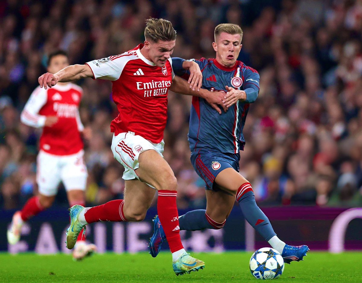 UPYOURARSENAL04's tweet photo. Ekitike €95m and Woltemade €95m are getting lots of praises for having brilliant start to the season. 

Gyokeres outperform both of them last season

But they're going after Gyokeres same way they went after Pepe, Arsenal fans be alert👍 https://t.co/KgAnDtzWyZ